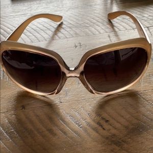 Oversized like new  champagne polarized sunglasses